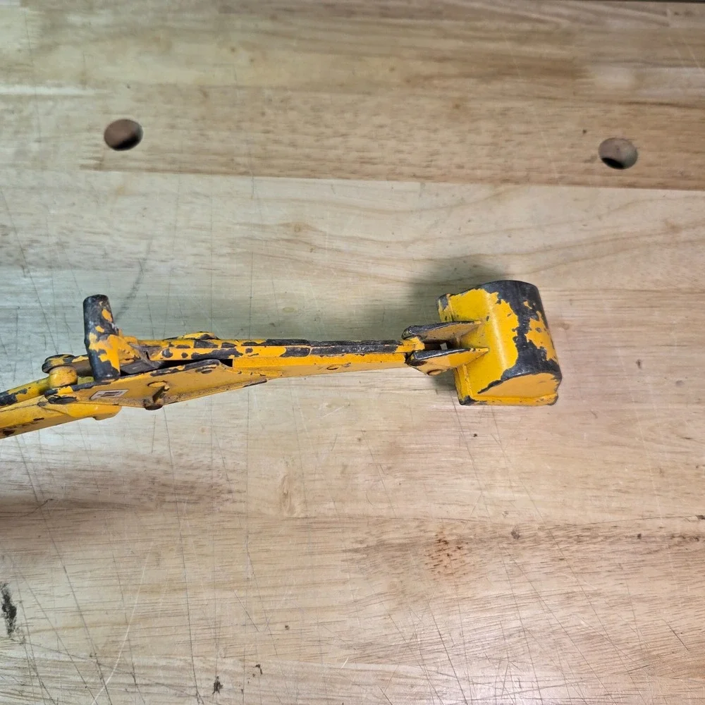 Vintage Ertl International Harvester IH Model #472 Backhoe Die-Cast READ
